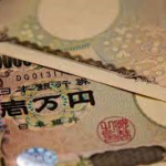 小まめに繰り上げ返済？貯めて一気に返済？どちらがお得？